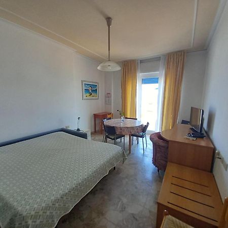 Hotel La Balnearia Alassio Esterno foto
