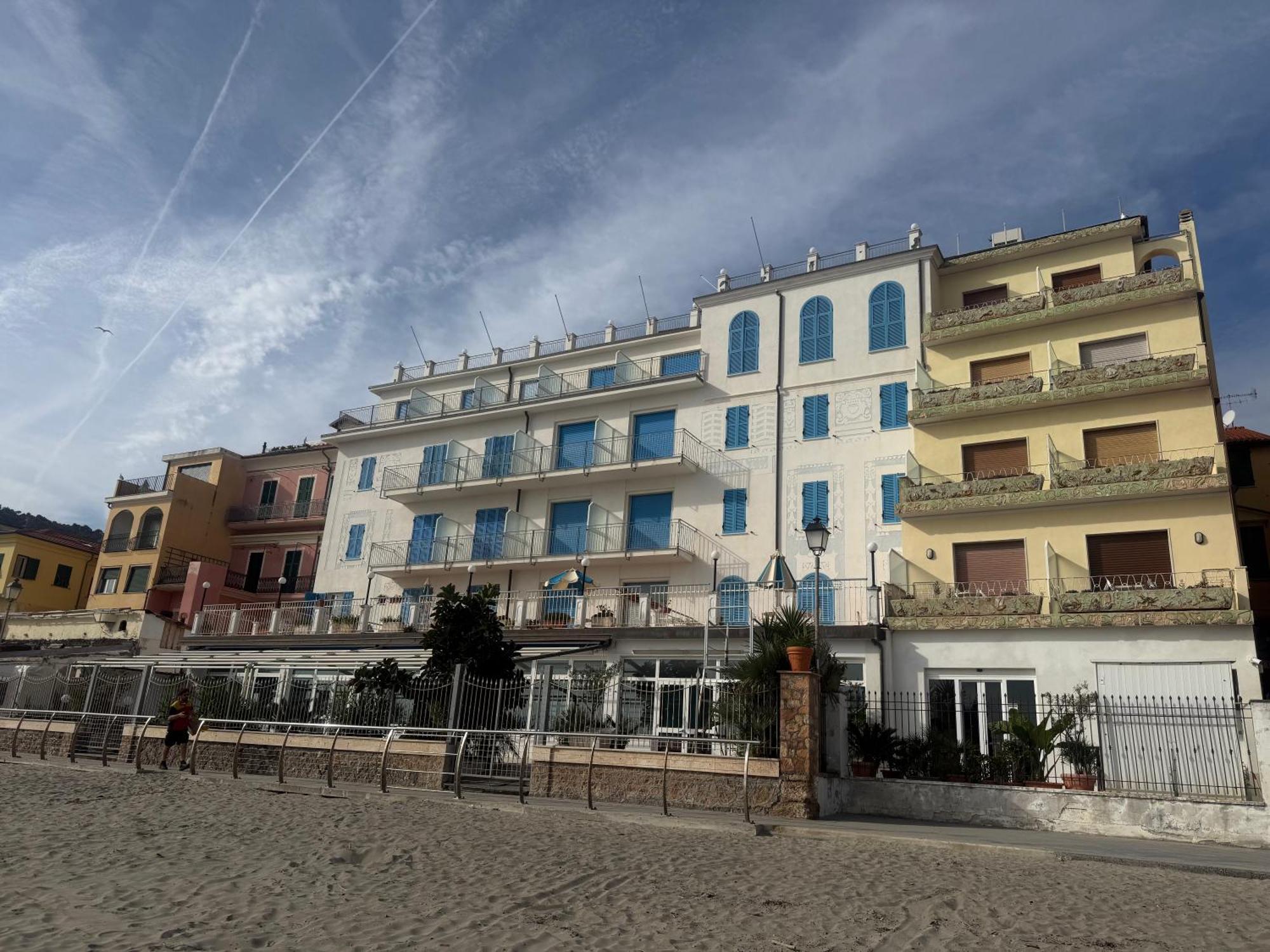 Hotel La Balnearia Alassio Esterno foto
