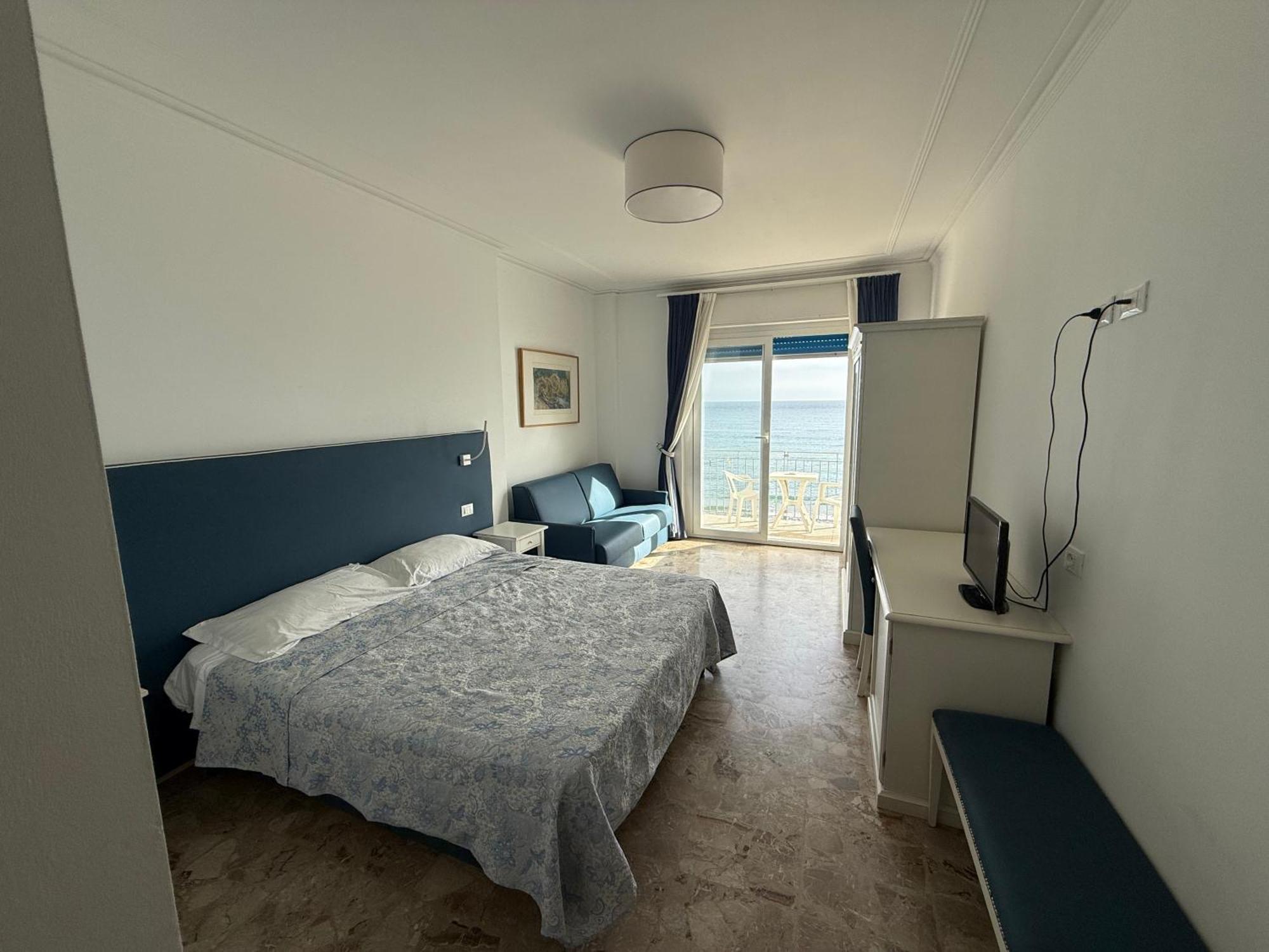Hotel La Balnearia Alassio Esterno foto