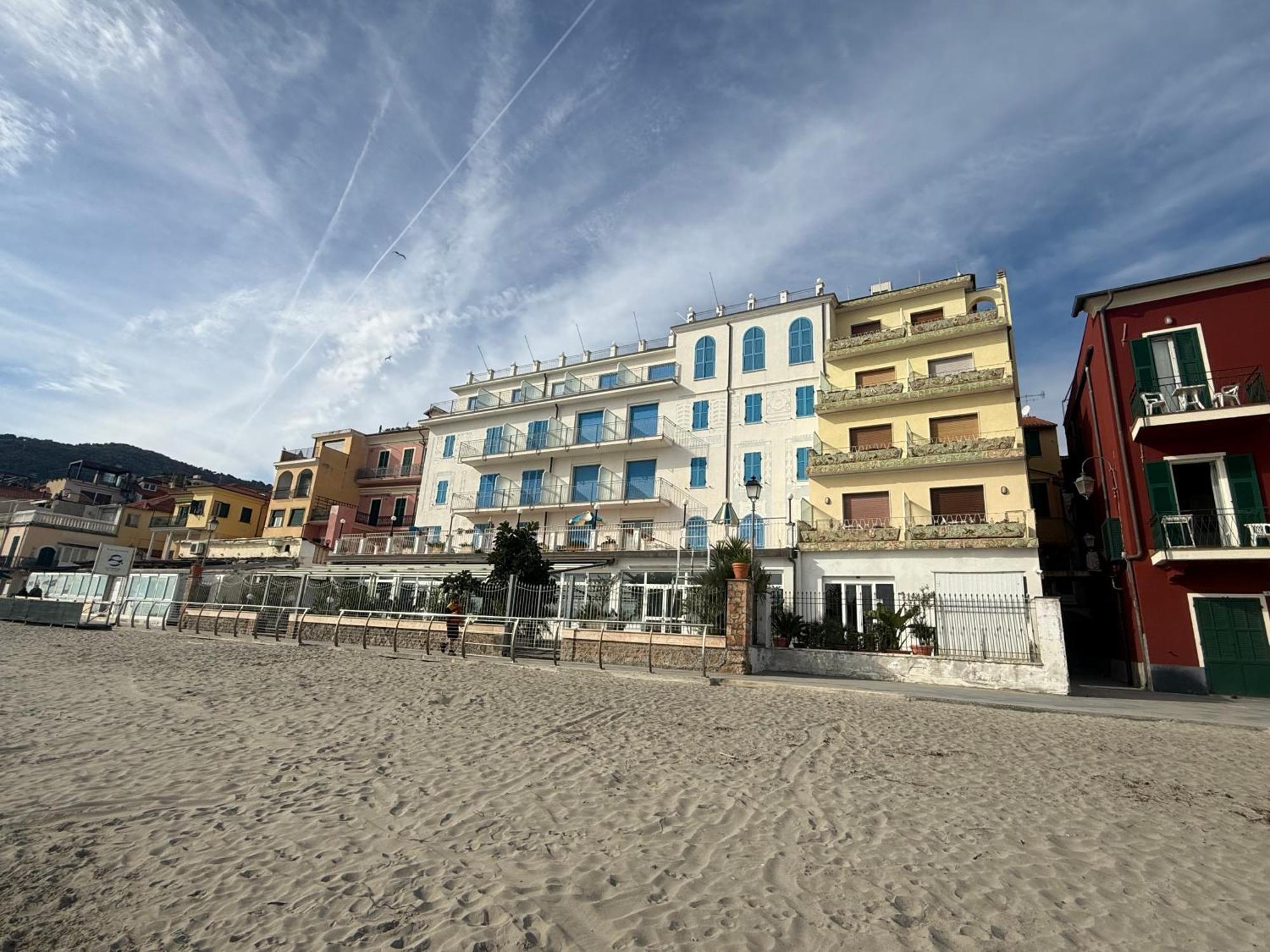 Hotel La Balnearia Alassio Esterno foto