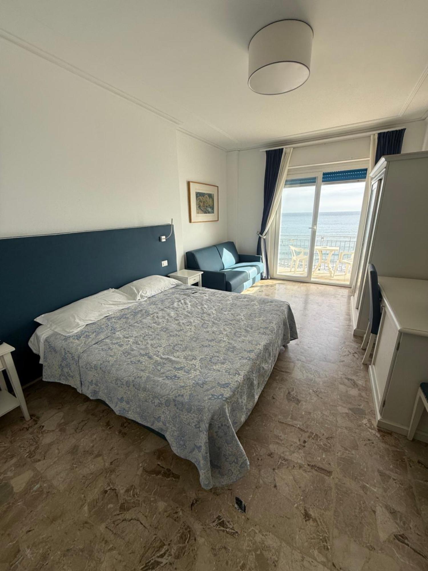 Hotel La Balnearia Alassio Esterno foto