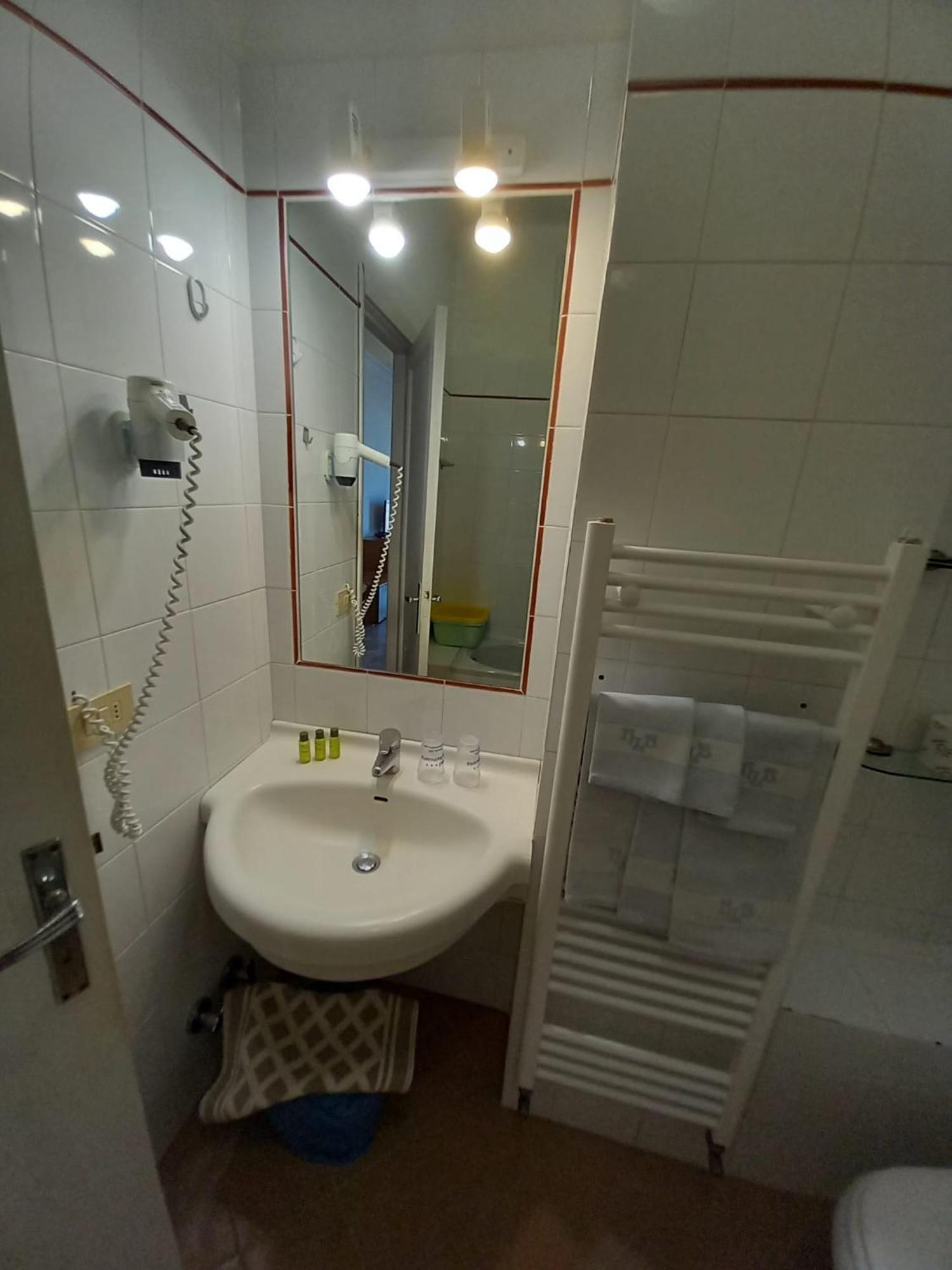 Hotel La Balnearia Alassio Esterno foto