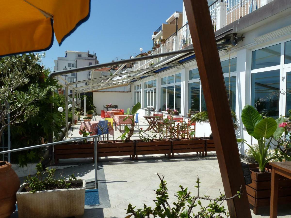 Hotel La Balnearia Alassio Esterno foto